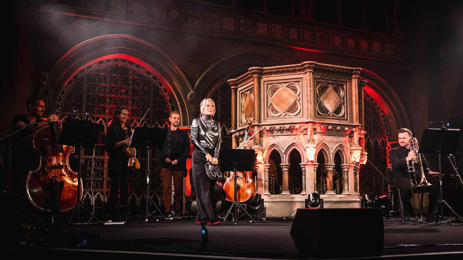 Konzert in der Union Chapel: Anna von Hausswolff beim Organ Reframed Festival